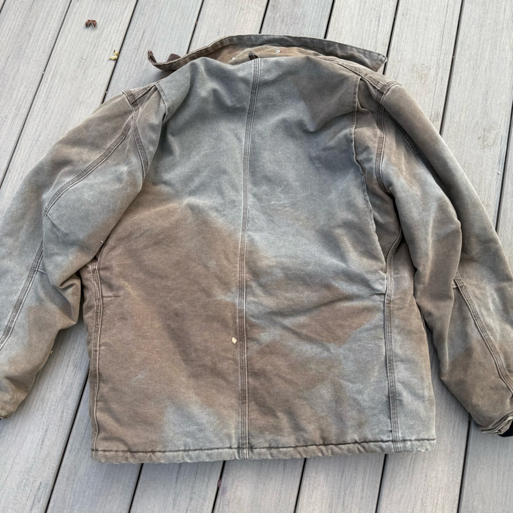 2002 Carhartt Brown chore Jacket (very sun faded) - Picture 2 of 6